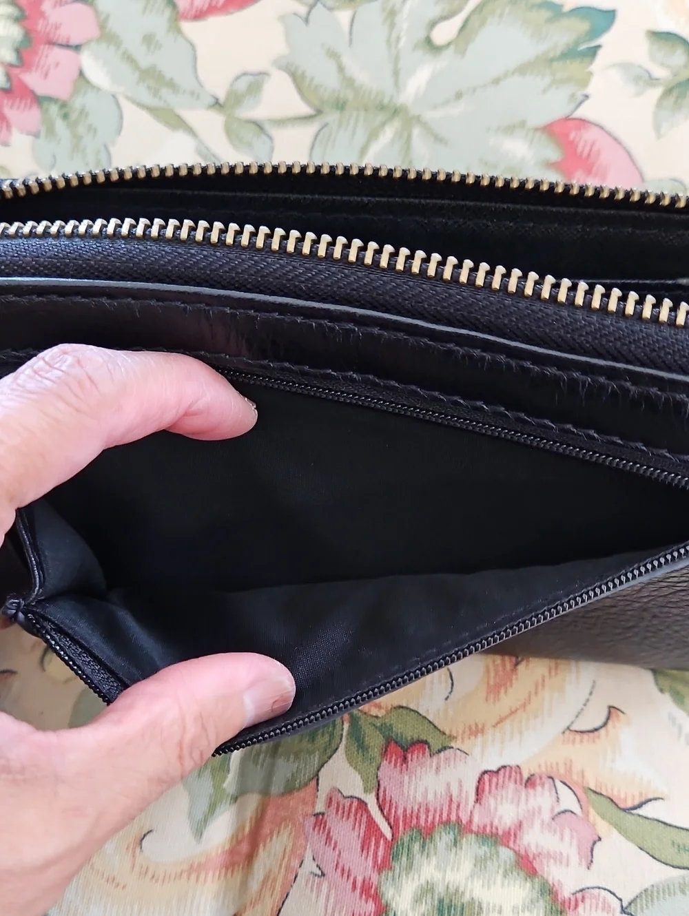 Fossil Black Leather Zip-Around Wristlet Wallet